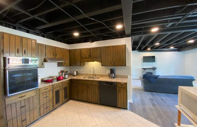 Photo of 406 Lark Lane - 1