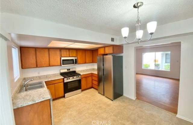 4237 Dixie Canyon Avenue