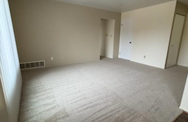 Photo of 1327 Southwestern Dr