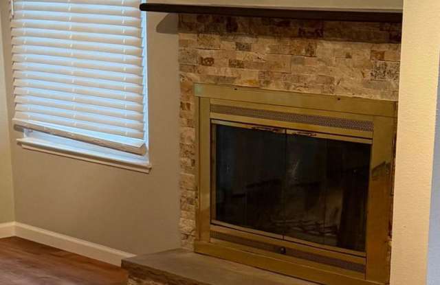 2315 Roundhouse Road / Reduced