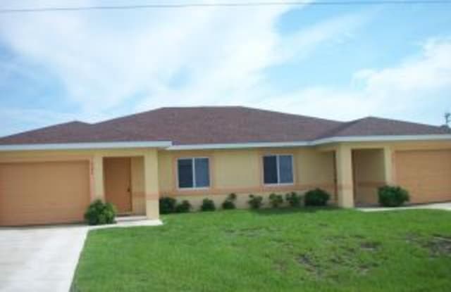 905 Chenault St - 905 Chenault Street, Lehigh Acres, FL 33974