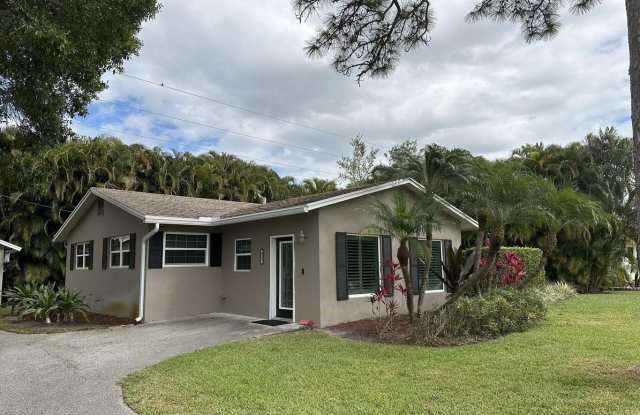 Photo of 917 SW 36th Terrace