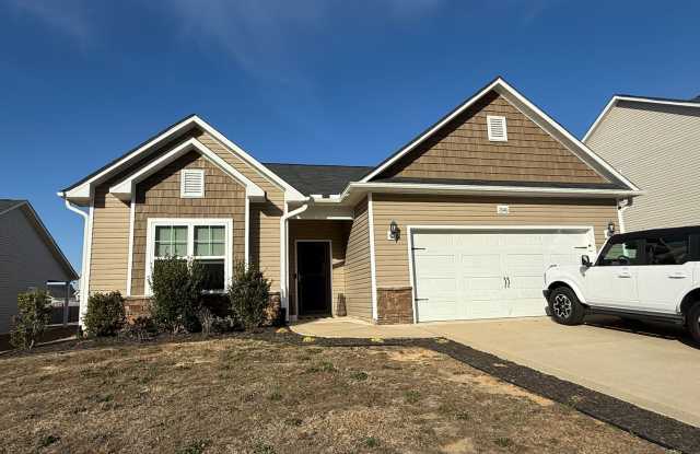 Available March 1, 2026: 4 Bedroom, 2 Bath Ranch!