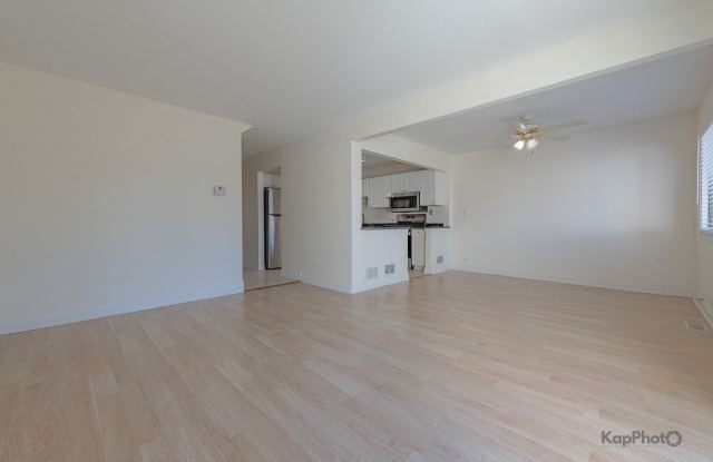 110 N Waterford Drive unit: 21