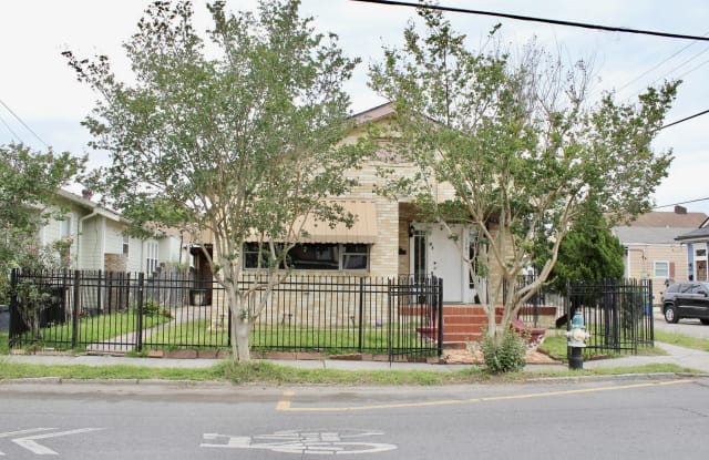 3701 Freret St - 3701 Freret Street, New Orleans, LA 70115