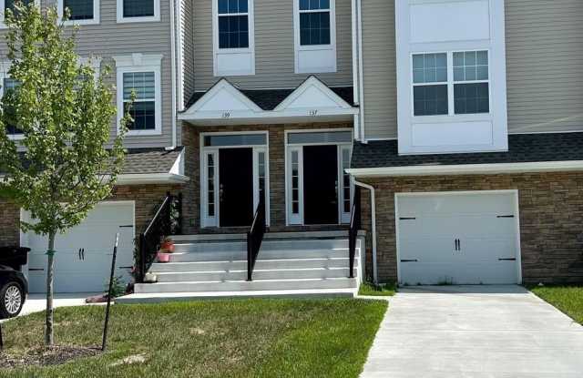 Photo of 137 LEXINGTON PL