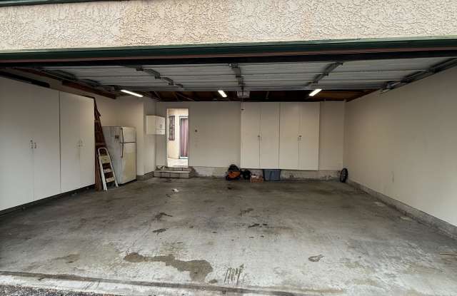 19654 Roscoe Boulevard