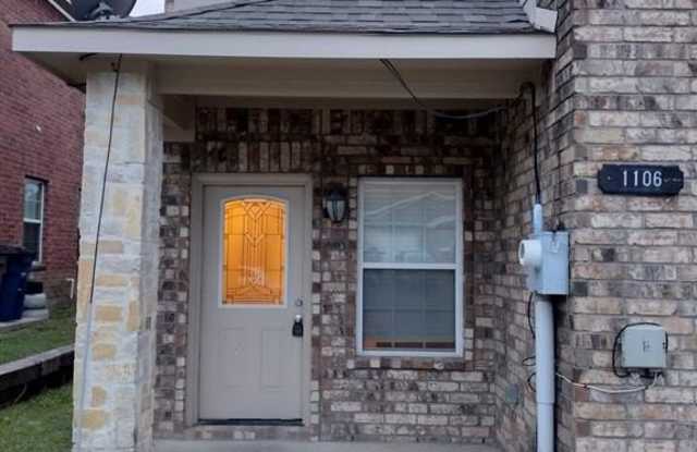 1106 Parkway Trail