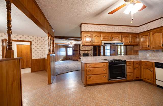 2156 Hohenwalde School Road