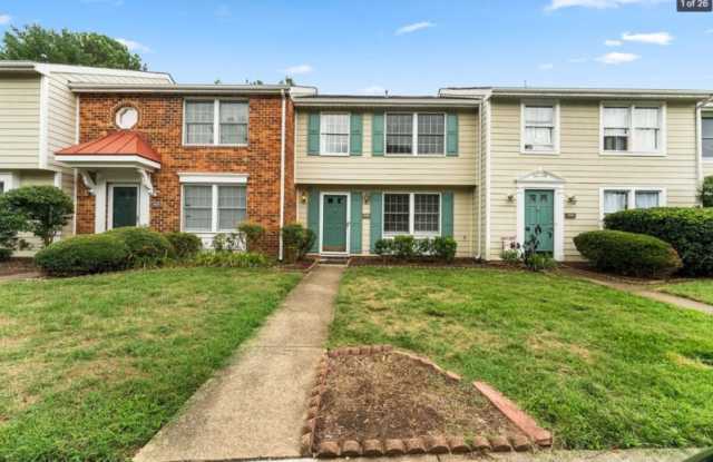 9428 Tracey Lynne Cir