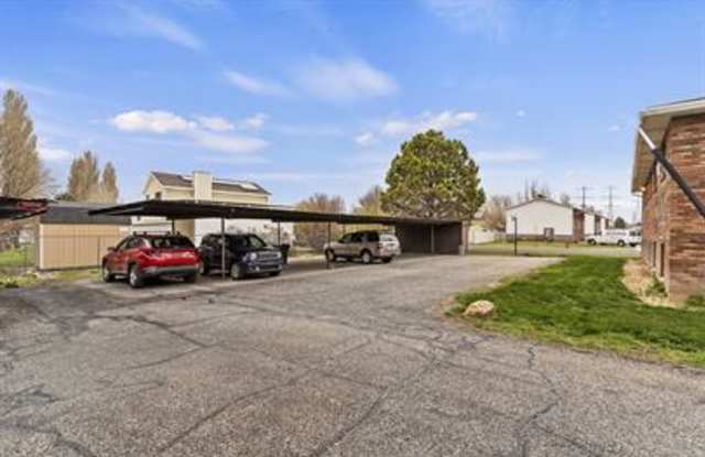 7 South 1450 West - 1