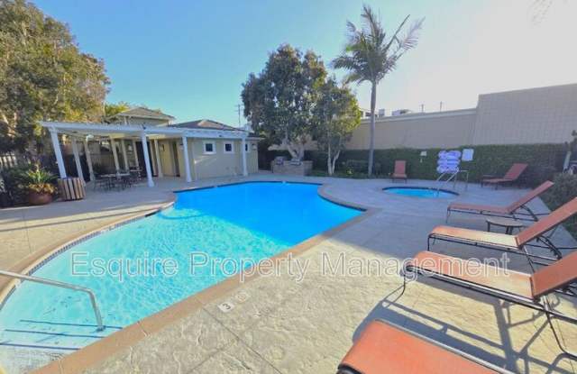 320 HARBOR BREEZE DR