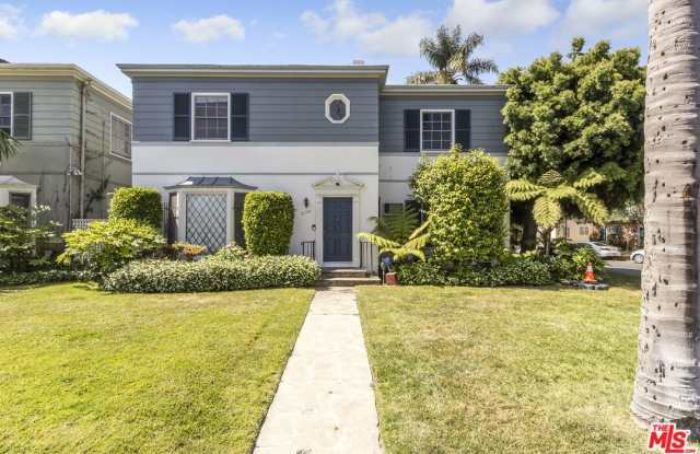 Photo of 6110 Packard Ave