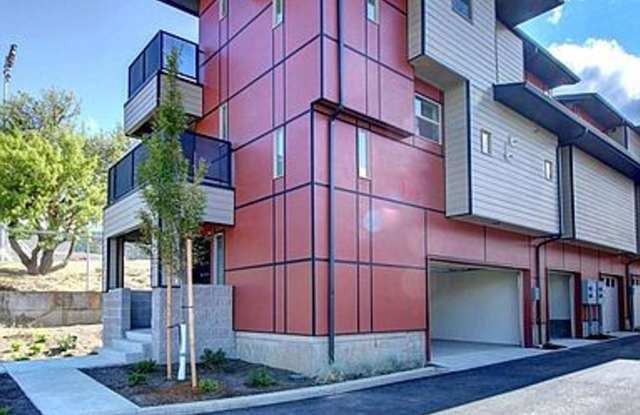 33 S Mountain Ave