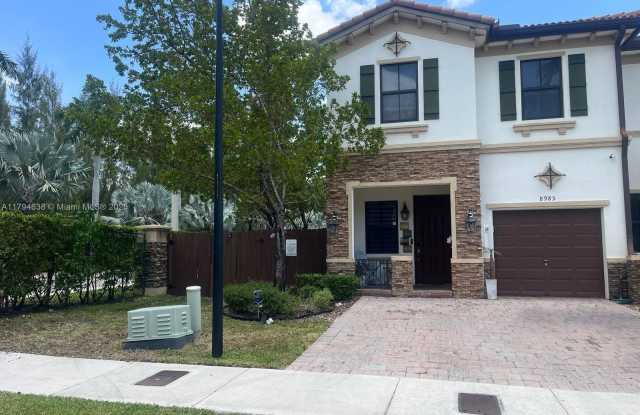 Photo of 8985 NW 98th Ave