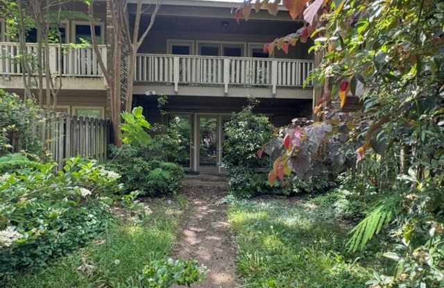 3522 Wyatt Lane