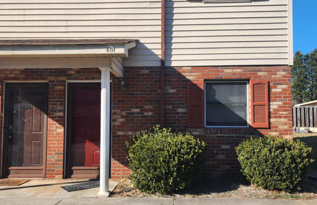 End Unit Townhome in Between Kernersville  Winston-Salem - 601 Timberline Drive Southeast, Winston-Salem, NC 27101