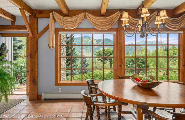 927 Red Mountain Road