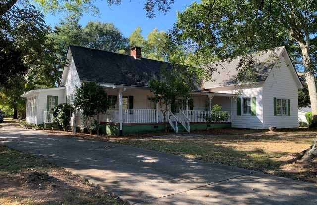 Photo of 1145 Mayfield Road