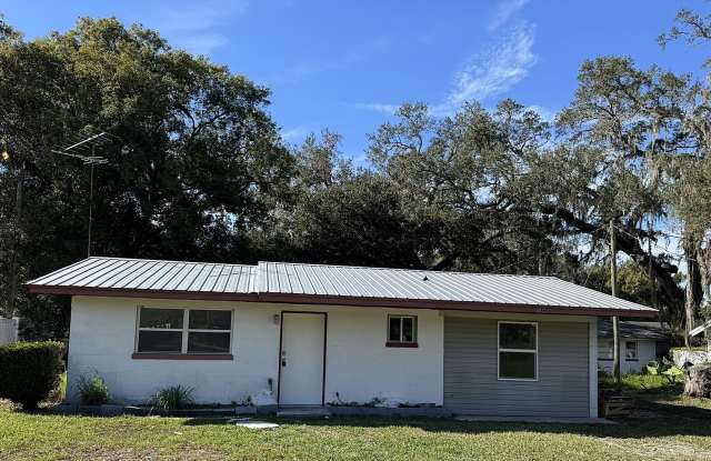 Photo of Recently Remodeled 2BR/1BA Zephyrhills Home, Water  Sewer Included w/Rent