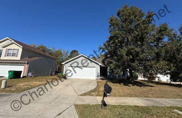Ranch home with 2 car garage!
