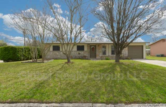 202 Ivy Ln - 202 Ivy Lane, Universal City, TX 78148