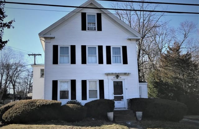 92 Oak St - 92 Oak Street, Middleborough Center, MA 02346