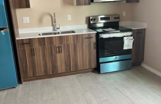 3117 W Kenwood Street