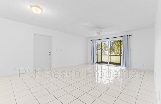 345 W Laurel Dr - 345 West Laurel Drive, Margate, FL 33063