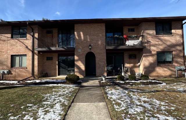 612 N SHADY RETREAT Road unit: 14