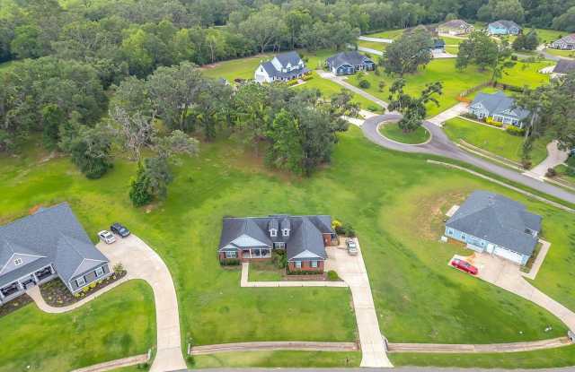 3325 Mariana Oaks Drive