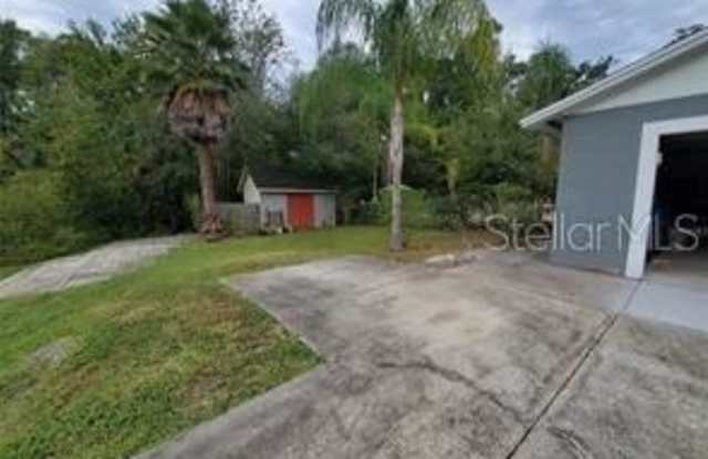 820 CRENSHAW LAKE ROAD