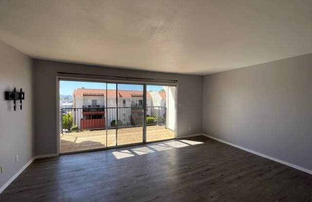 870 Avenue B Apt 905