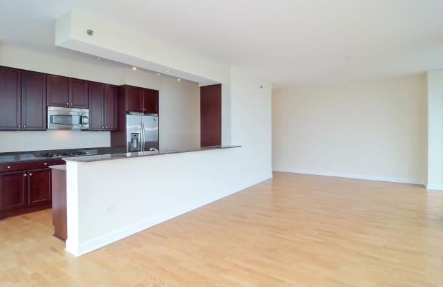 1211 S Prairie Avenue