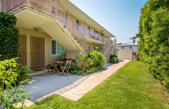 Photo of 1717 Purdue Ave