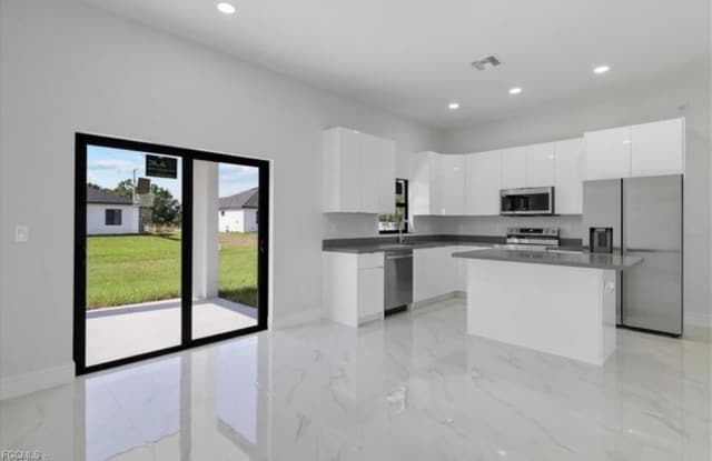 3913 4th Street Southwest