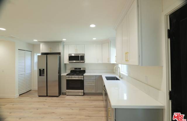 Photo of 1338 W 30th Street