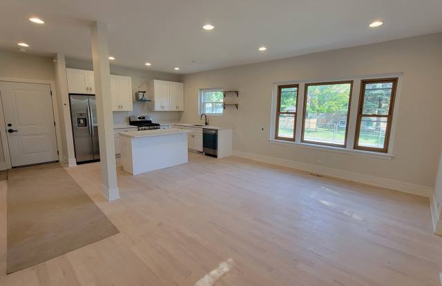 4000 Forest Avenue unit: 1