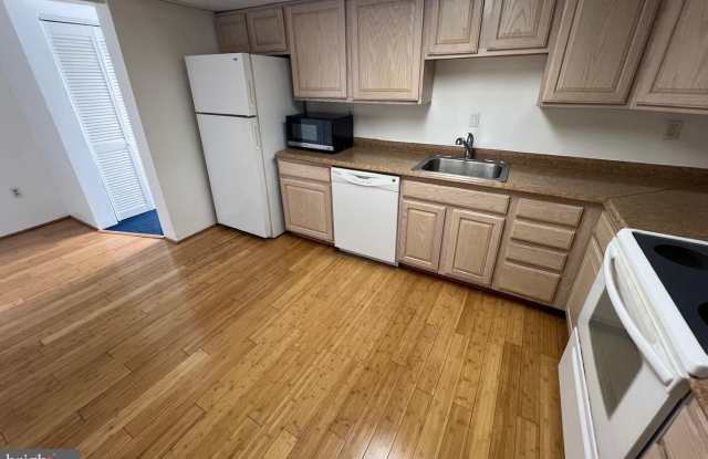 3531 FOREST LN #E-12