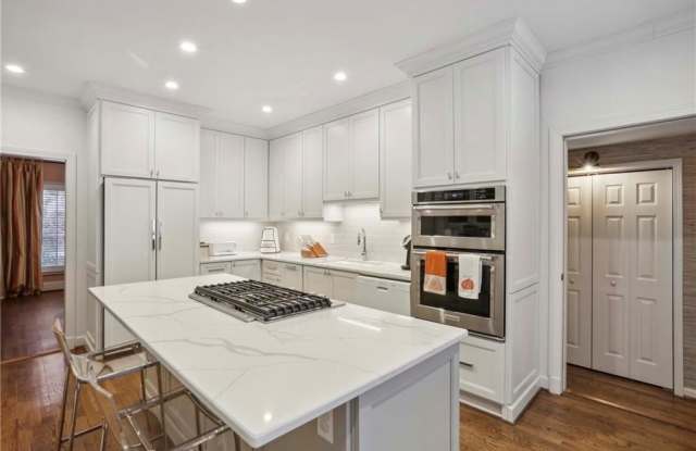 26 Paces West Drive NW