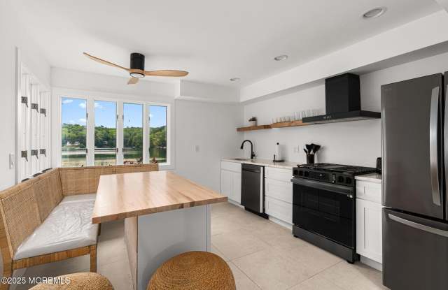 Photo of 39 Upper Lakeview Avenue