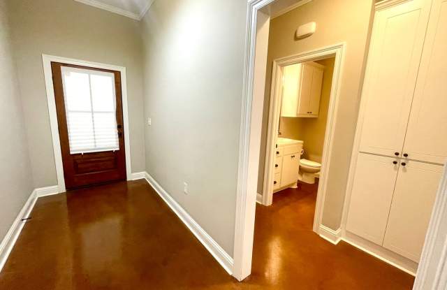 3/2 For Rent near Downtown Brandon! 39042!