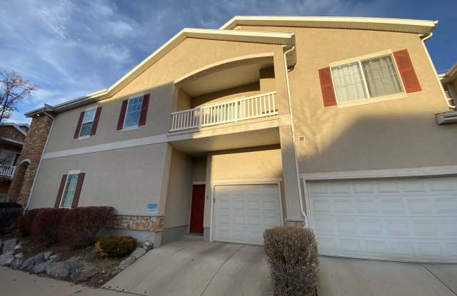 Beautiful Newly Renovated Townhome