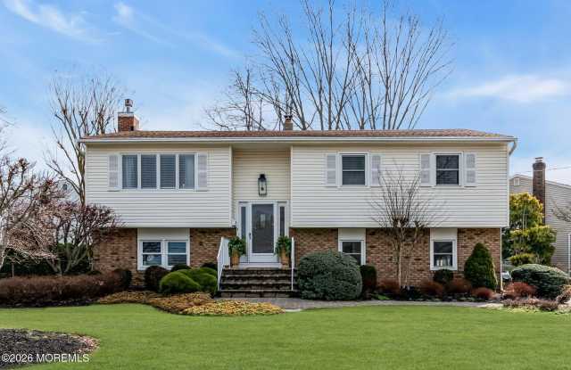 2412 Homestead Avenue