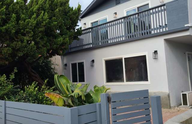 Fully furnished 1 bed 1 bath in Mission Beach.