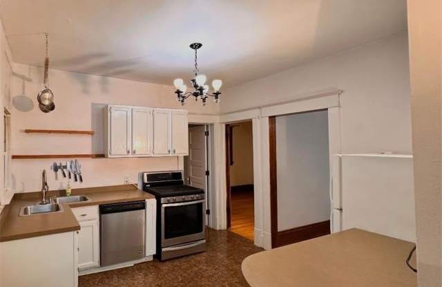 Photo of 1253 Ashland Ave