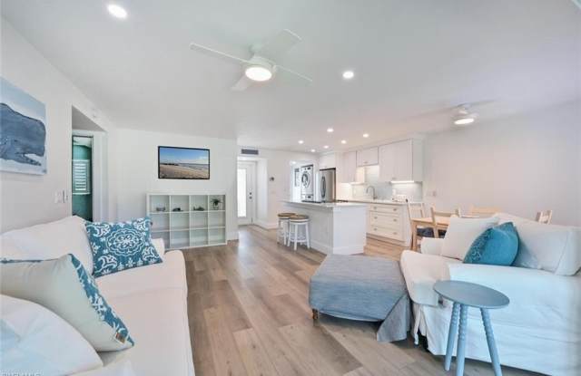 250 7th Ave S