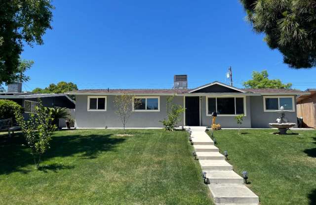 Photo of 1008 Radcliffe Avenue