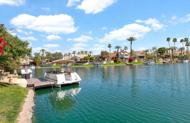 10421 N 100TH Street