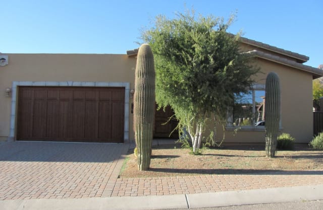 7589 N Viale Di Buona Fortuna - 7589 Viale Di Buona Fortuna, Catalina Foothills, AZ 85718